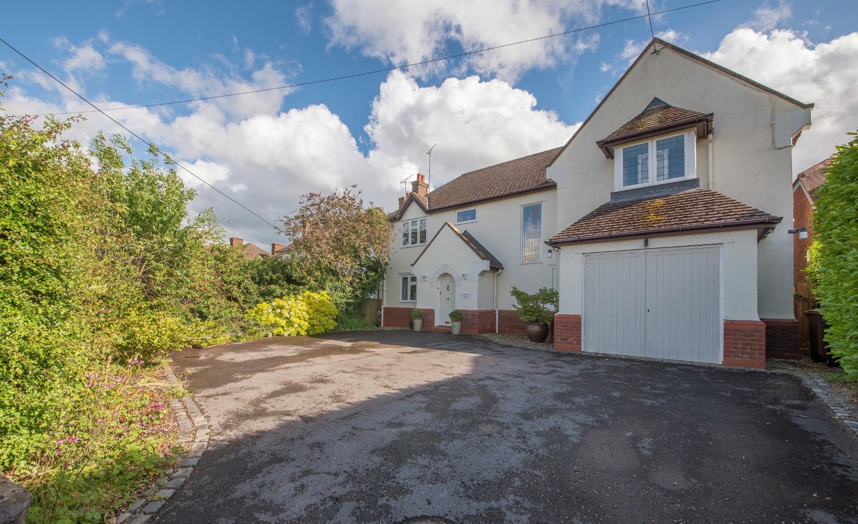 House Detached Gwernaffield Road, Mold